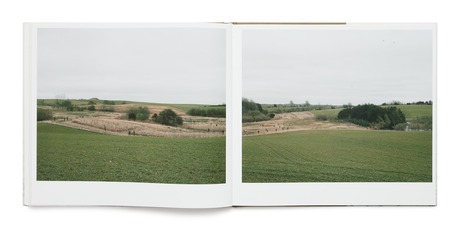 Spread from the book How To Hunt by Trine Søndergaard and Nicolai Howalt