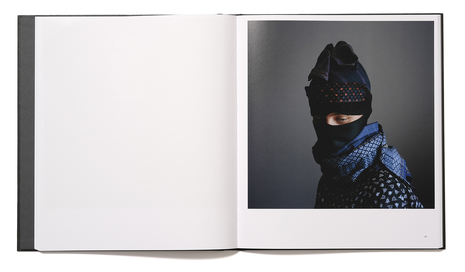 Spread from the book Stasis II by Trine Søndergaard showing a strude